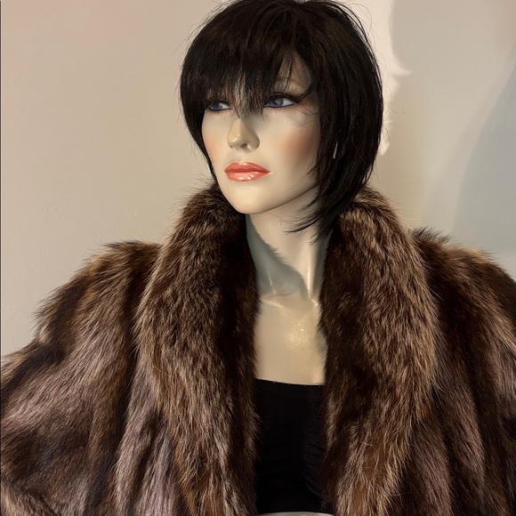 Authentic Natural Full Raccoon Fur Jacket, Made in Canada - Picture 4 of 9